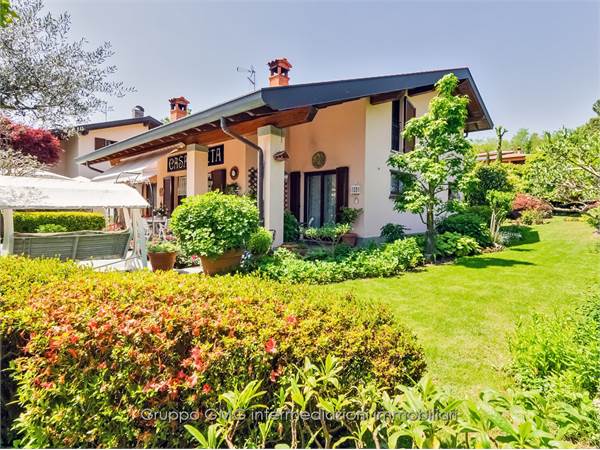 VILLA CON GIARDINO