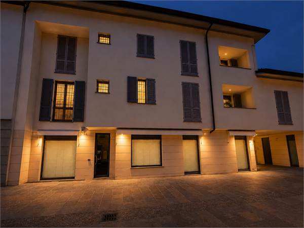 AFFITTO NEGOZIO CENTRO STORICO