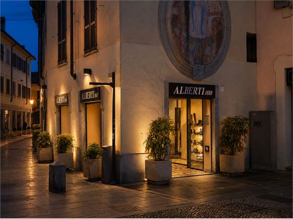 NEGOZIO VIA ROMA 31 CERNUSCO SUL NAVIGLIO